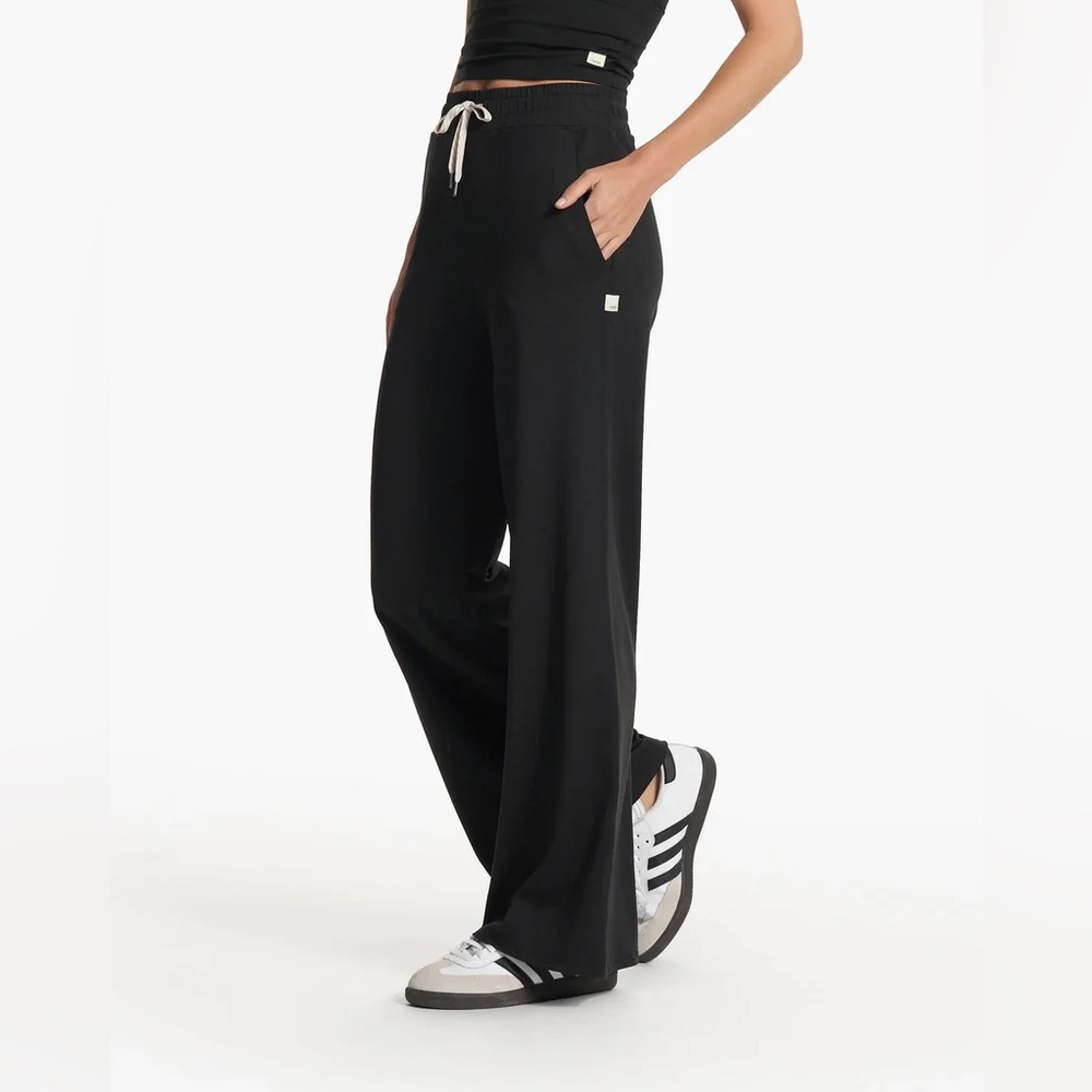 Vuori Black Wide Leg Halo Pants with Drawstring
